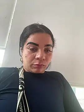 Snapshot of Siri_Luxx chatting on 06-17-26, 07:59 Siri Luxx online show from 06-17-26, 07:59