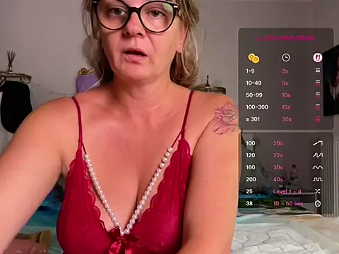 DirtyMarie80 online show from 07-17-26, 02:56