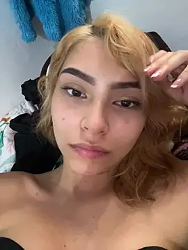 Snapshot of NatalieSterling chatting on 06-28-26, 03:29 NatalieSterling online show from 06-28-26, 03:29