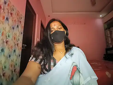 Snapshot of Meenakshy chatting on 07-11-26, 03:59 Meenakshy online show from 07-11-26, 03:59