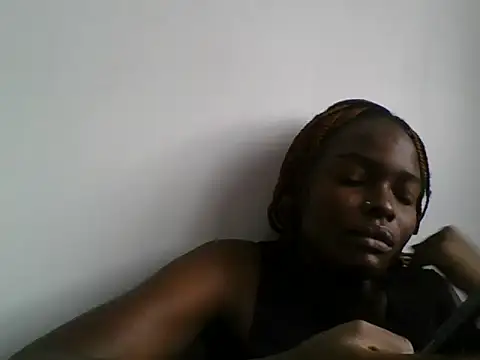 Snapshot of MissElsie21 chatting on 06-17-26, 05:32 MissElsie21 online show from 06-17-26, 05:32