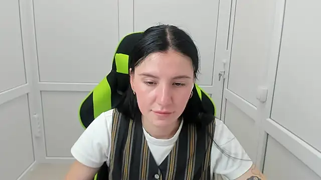Snapshot of PatteMeoww chatting on 07-14-26, 12:11 PatteMeoww online show from 07-14-26, 12:11