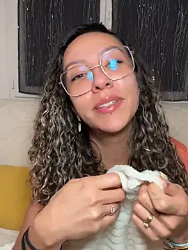 leana bgeee online show from 06-11-26, 11:03
