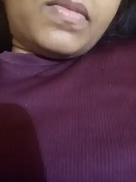 Snapshot of Sravanthi52 chatting on 06-04-26, 04:07 Sravanthi52 online show from 06-04-26, 04:07