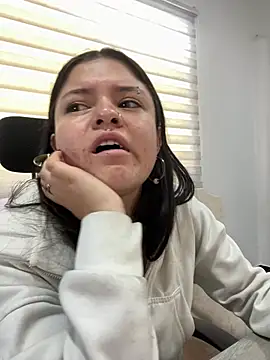 Snapshot of Camila_Duarte_2 chatting on 06-22-26, 01:30 Camila Duarte 2 online show from 06-22-26, 01:30