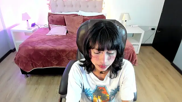 kat cute   online show from 06-17-26, 03:09
