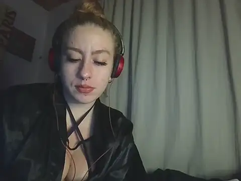 DollPhanie online show from 06-07-26, 02:27