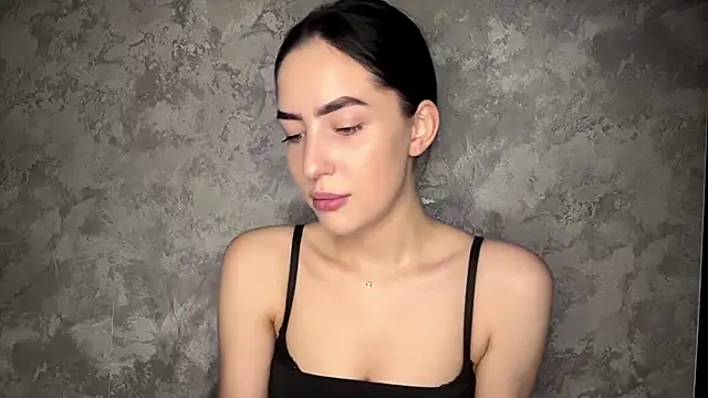 Snapshot of Ailish_Loveee chatting on 07-20-26, 03:58 Ailish Loveee online show from 07-20-26, 03:58