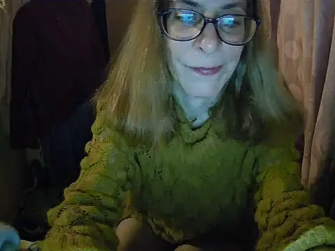 Snapshot of Aphrodity_Roxx chatting on 07-06-26, 10:56 Aphrodity Roxx online show from 07-06-26, 10:56