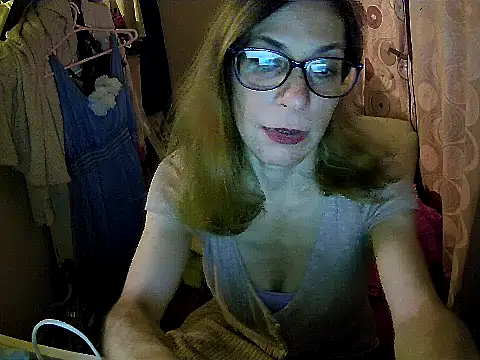 Snapshot of Aphrodity_Roxx chatting on 07-30-26, 11:04 Aphrodity Roxx online show from 07-30-26, 11:04