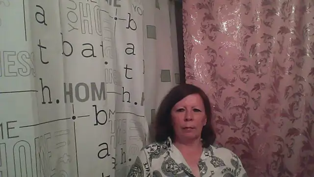 Snapshot of Schastlivaya43 chatting on 06-18-26, 06:56 Schastlivaya43 online show from 06-18-26, 06:56