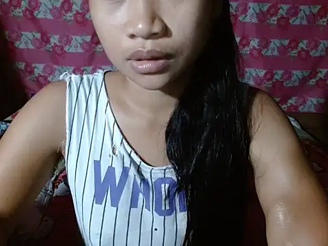 Snapshot of Itsme_Foxy_Shantale chatting on 06-15-26, 12:07 Itsme Foxy Shantale online show from 06-15-26, 12:07