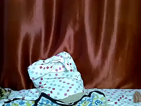 Snapshot of Black_berrry chatting on 07-14-26, 02:05 Black berrry online show from 07-14-26, 02:05