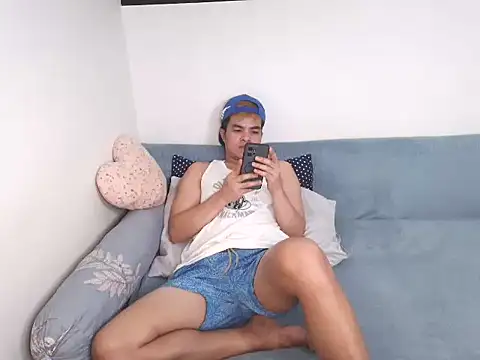 Snapshot of yourmikexxx chatting on 07-18-26, 12:09 yourmikexxx online show from 07-18-26, 12:09