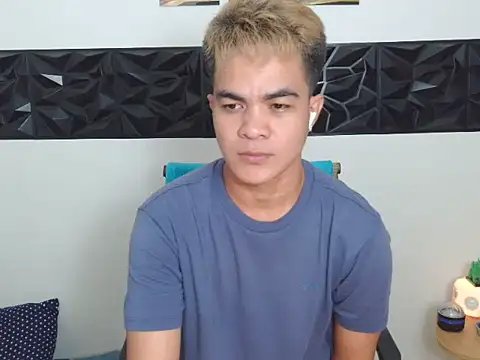 Snapshot of yourmikexxx chatting on 07-25-26, 07:17 yourmikexxx online show from 07-25-26, 07:17