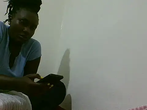 Snapshot of HottieV chatting on 06-04-26, 05:30 HottieV online show from 06-04-26, 05:30