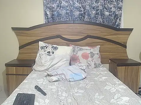Ladybullet online show from 06-05-26, 07:52