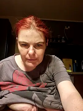 Snapshot of GoldenWifee chatting on 07-10-26, 04:06 GoldenWifee online show from 07-10-26, 04:06