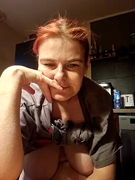 Snapshot of GoldenWifee chatting on 07-24-26, 03:48 GoldenWifee online show from 07-24-26, 03:48