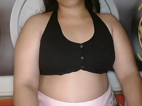 Snapshot of sexy_shanaya_ chatting on 06-13-26, 09:02 sexy shanaya online show from 06-13-26, 09:02