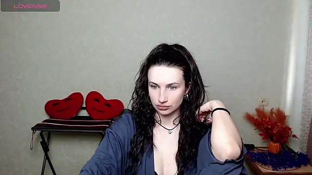 LilithRivi online show from 06-10-26, 02:27