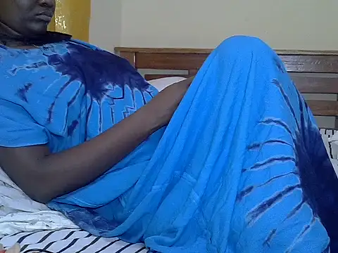 PrittyAnna online show from 06-18-26, 05:08