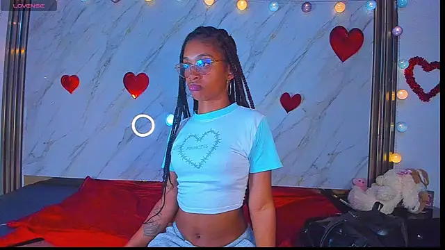 Noami  online show from 06-24-26, 02:16