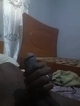 Snapshot of blackmamba113 chatting on 06-17-26, 05:43 blackmamba113 online show from 06-17-26, 05:43