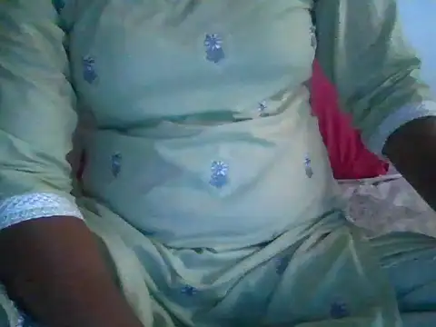 Snapshot of Ishita_01 chatting on 06-12-26, 12:53 Ishita 01 online show from 06-12-26, 12:53