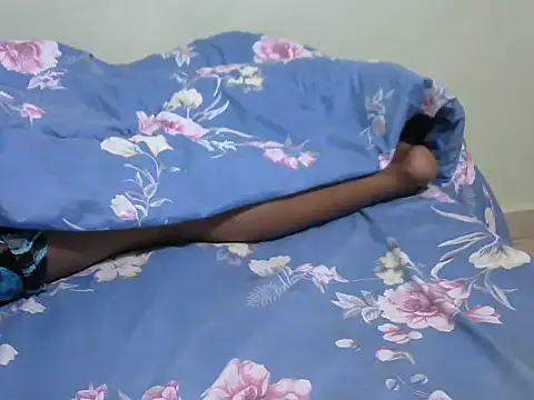 pretty julie22 online show from 06-11-26, 02:53