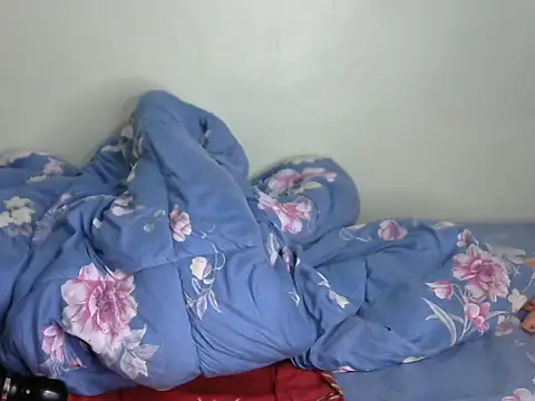 pretty julie22 online show from 06-14-26, 02:30