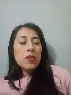 Snapshot of ELY_FE_ chatting on 06-11-26, 02:11 ELY FE online show from 06-11-26, 02:11