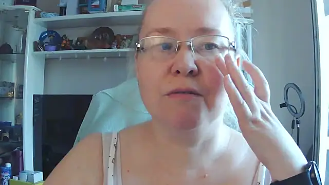 Snapshot of Viola27 chatting on 07-02-26, 09:04 Viola27 online show from 07-02-26, 09:04