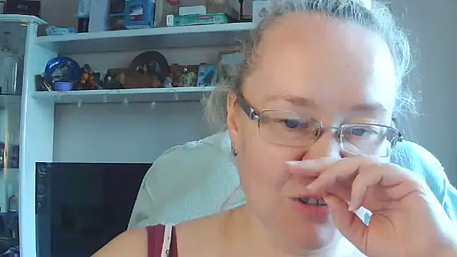 Snapshot of Viola27 chatting on 07-14-26, 11:16 Viola27 online show from 07-14-26, 11:16