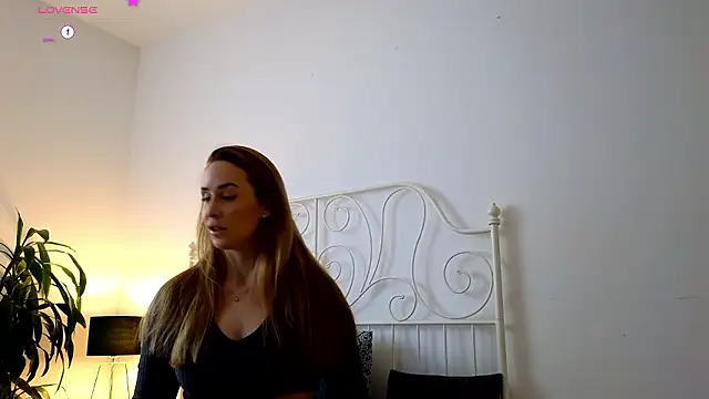 Snapshot of Ginnybabe_ chatting on 12-09-24, 11:36 Ginnybabe online show from 12-09-24, 11:36