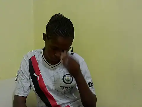 lilmomaa online show from 06-18-26, 05:50