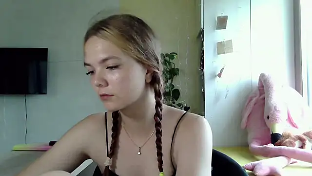 AvrilGillig online show from 07-10-26, 01:03