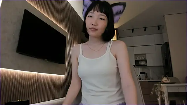 lumimii online show from 06-13-26, 04:32