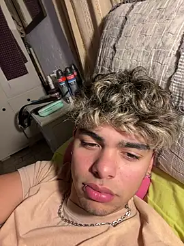 ElMen0r06 online show from 06-18-26, 03:40