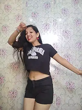 Queen Rosyy online show from 06-25-26, 04:12