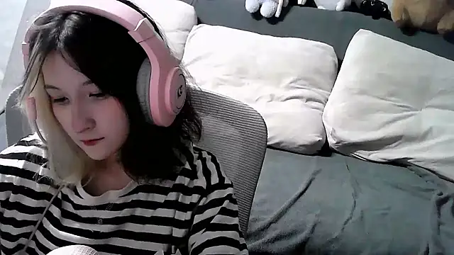 Lilfain baby online show from 07-18-26, 12:20