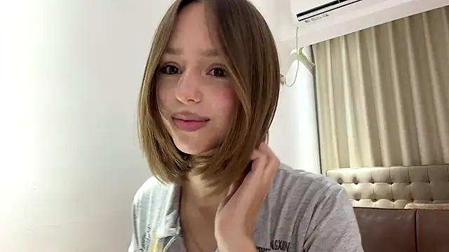AyannaWeddell online show from 06-11-26, 05:27