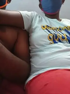 Snapshot of sweet_saranya chatting on 06-22-26, 04:42 sweet saranya online show from 06-22-26, 04:42