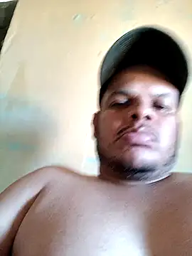 Snapshot of FFelipe000777 chatting on 07-06-26, 06:32 FFelipe000777 online show from 07-06-26, 06:32