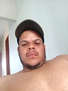 Snapshot of FFelipe000777 chatting on 07-14-26, 04:45 FFelipe000777 online show from 07-14-26, 04:45