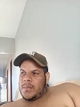 Snapshot of FFelipe000777 chatting on 07-17-26, 12:01 FFelipe000777 online show from 07-17-26, 12:01