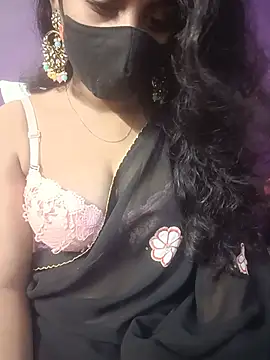 Clara-Lilly online show from 07-18-26, 07:34