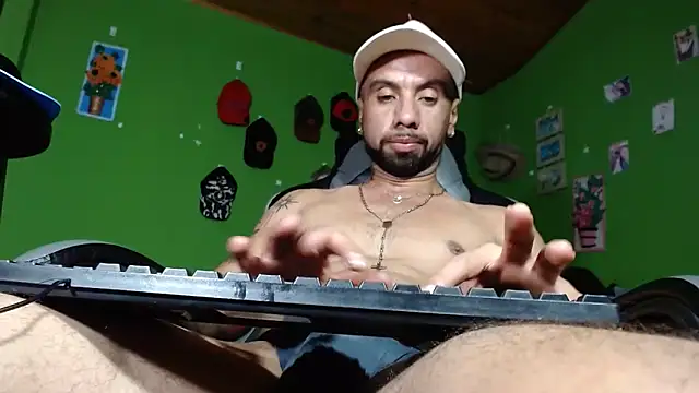 Snapshot of Arian_Pervert chatting on 02-07-25, 03:52 Arian Pervert online show from 02-07-25, 03:52