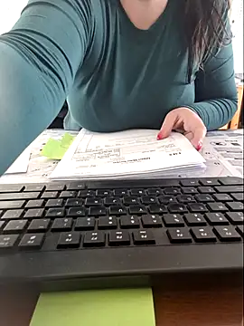 Snapshot of lucyladybug chatting on 06-15-26, 11:01 lucyladybug online show from 06-15-26, 11:01