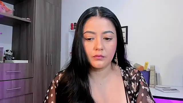 LauraToro  online show from 06-16-26, 01:36
